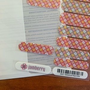 3/$25 Jamberry Botanical Plaid wrap!!